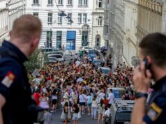 Julgamento de homem austríaco acusado de conspirar para atacar um present de Taylor Swift que está prestes a começar