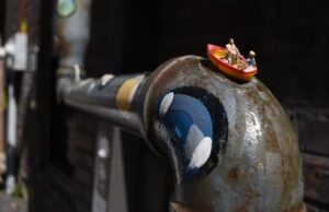 Arte em miniatura transforma um beco em um país das maravilhas surrealista no ‘Minissippi’s Tiniest Museum’