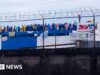 Conflitos enquanto prisioneiros venezuelanos protestam por supostos maus-tratos