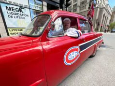 PT IMAGENS | Um carro retrô com cores do CH faz sensação em Montreal