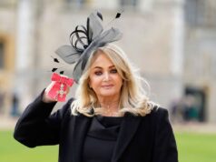 Bonnie Tyler foi levada às pressas para o hospital para uma cirurgia de emergência