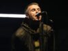 Liam Gallagher provoca que o filme de reunião do Oasis com o irmão Noel seja uma ‘comédia romântica’