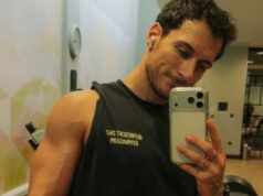 Gorka Marquez do Strictly posa com co-dançarinos em foto de ‘recuperação’ após saída da BBC