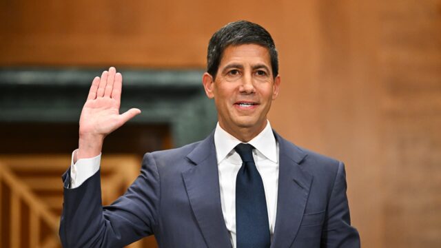 108294645-1776781722599-gettyimages-2271827423-WARSH_CONFIRMATION.jpeg