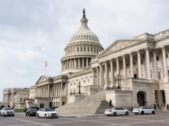 Senado avança medida para encerrar ação militar no Irã em repreensão a Trump