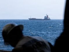 Militares dos EUA negam alegação do Irã de ter atingido navio de guerra americano no Estreito de Ormuz