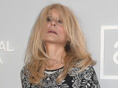 A estrela de Who’s The Boss, Judith Gentle, 77, deixa fãs preocupados com poses bizarras no tapete vermelho