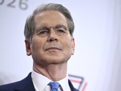 Bessent pede ao G7 que ajude os EUA a atacar as finanças do Irão