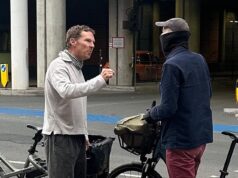 Benedict Cumberbatch discute na rua com o ciclista ‘vigilante’ que disse ter ultrapassado o sinal vermelho em uma bicicleta elétrica de £ 5.200