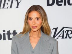 O ex de Dorit Kemsley diz que a estrela de Actual Housewives of Beverly Hills desperdiçou quase US $ 1 milhão em produtos de luxo em meio à crise financeira da família