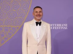 Por dentro da vida muito solitária de David Walliams: abandonado pelos editores, acusado de assédio, preso em casa… e agora desesperado por amor. Amigos revelam sua existência isolada e mudança de namoro