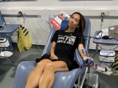 Myleene Klass incentiva os fãs a doarem sangue enquanto ela compartilha o vídeo do processo de doação… e chega ao tapete vermelho poucas horas depois