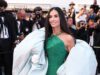 Demi Moore chama a atenção com um visible bizarro inspirado em um saco de dormir enquanto se cobre no tapete vermelho ao lado das glamorosas Eva Longoria e Penelope Cruz na cerimônia de encerramento repleta de estrelas do Competition de Cinema de Cannes
