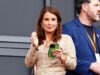 Coleen Rooney apoia o marido Wayne com seu filho Package, de 10 anos, enquanto a namorada de Sam Thompson, Talitha Balinska, retorna cedo de Miami enquanto lideram os Soccer Support WAGs torcendo pelo time repleto de estrelas