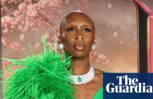 ‘Eu senti que minha humanidade foi bastardizada’: Cynthia Erivo diz que a reação ao incidente no tapete vermelho de Ariana Grande está enraizada no racismo