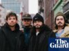 ‘Isso mantém o sonho vivo’: as bandas dormindo em locais para fazer a turnê funcionar