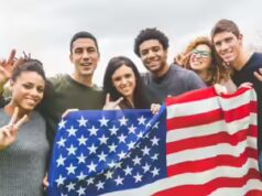 Estudantes estrangeiros com vistos F-1 podem enfrentar um limite de permanência de quatro anos sob o novo plano, J-1 também afetado