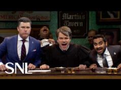 Matt Damon retorna como Brett Kavanaugh no ‘SNL’ e dá presente de Dia das Mães às mães