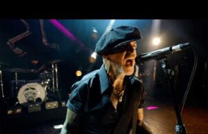 Distorção social é o trabalho que Mike Ness não pode abandonar