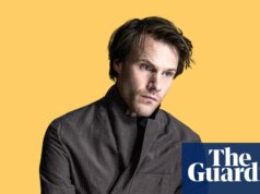 Hugh Skinner: ‘Meu momento mais embaraçoso? Andando nu no set quando eu não deveria estar’