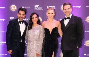 Estrelas do Strictly Come Dancing se reúnem para batalha de salão em Manchester