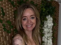 A estrela de Toyah Battersby, de Coronation Avenue, enviou mensagens de colegas de elenco enquanto estreia sua nova tatuagem