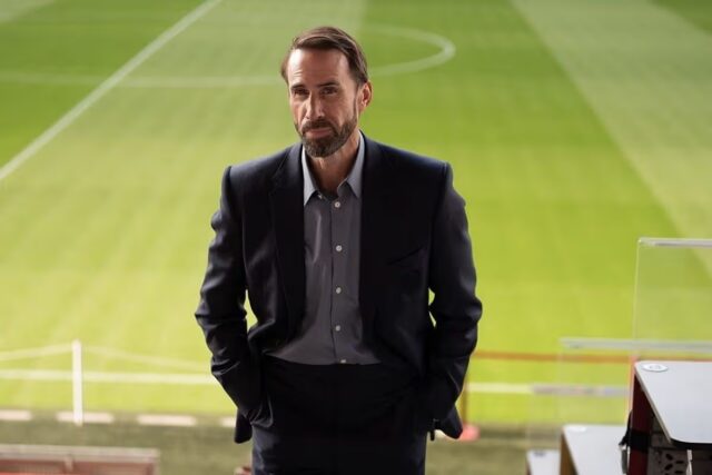 1_LDBR_MEN_190256_Southgate.jpg