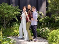Os apresentadores do Strictly Emma Willis, Johannes Radebe e Josh Widdicombe fazem a primeira aparição pública
