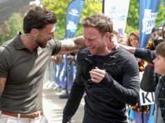 Olly Murs chorou depois de completar o desafio Soccer Help de 249 milhas