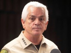 Autoridades locais pretendem destituir o xerife do Arizona que lidera a investigação de Nancy Guthrie