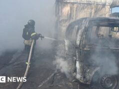 Rússia e Ucrânia acusam-se mutuamente de violar o cessar-fogo do Dia da Vitória