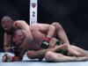 Khamzat Chimaev e Sean Strickland resolverão disputa de sangue ruim no UFC 328