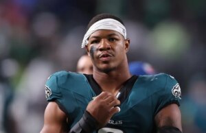 Polícia: Eagles LB Nolan Smith cronometrado dirigindo a 135 mph