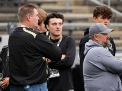 QB RJ Day, filho de Ohio St, técnico, se compromete com Northwestern