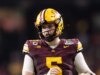 Minnesota QB Drake Lindsey preso por identidade falsa e acusações de álcool