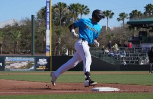Marlins promovem o prospecto Joe Mack para uma mudança