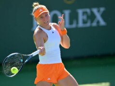 Yuliia Starodubtseva sacode a segunda colocada Elena Rybakina no Aberto da França