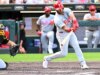Phillies lembra INF/OF Otto Kemp, opção INF/OF Felix Reyes