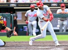 Phillies lembra INF/OF Otto Kemp, opção INF/OF Felix Reyes