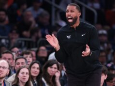 Hornets contrata Charles Lee para prorrogação após melhoria de 25 vitórias