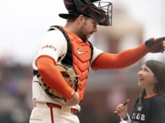 Guardians ganham C Patrick Bailey, vencedor da Gold Glove, dos Giants