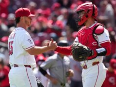 Reds, primeiros colocados, levam sequência de vitórias consecutivas na série 5 para Pittsburgh