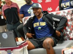 O prospecto QB de quatro estrelas de 2027, Great Monds IV, se compromete com Notre Dame