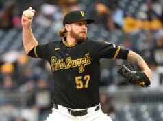 MLB suspende Pirates RHP Chris Devenski, capitão Don Kelly