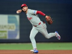 Aaron Nola e Phillies derrotam Marlins para completar a vitória na série
