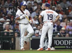 Astros procuram acordar os morcegos para a série em casa contra os Mariners