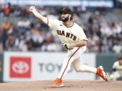 O recém-promovido Trevor McDonald lança Giants contra Padres