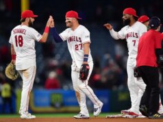 Resumo da MLB: Mike Trout sobe na lista de RH com o número 415 na vitória dos Angels