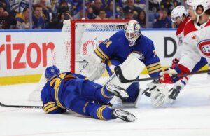 Alex Lyon ‘pegou fogo’ na rede enquanto Sabres e Habs se preparavam para o jogo 2