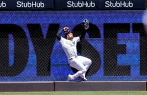 Jasson Dominguez, dos Yankees, atingirá IL com torção no ombro